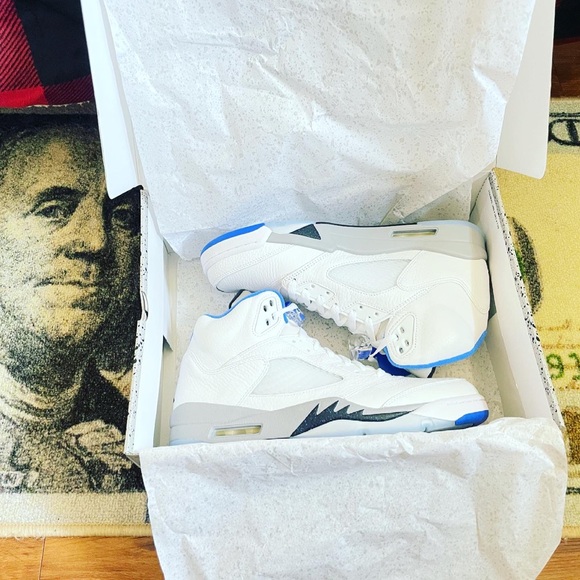 Jordan retro 5’s - Picture 2 of 5